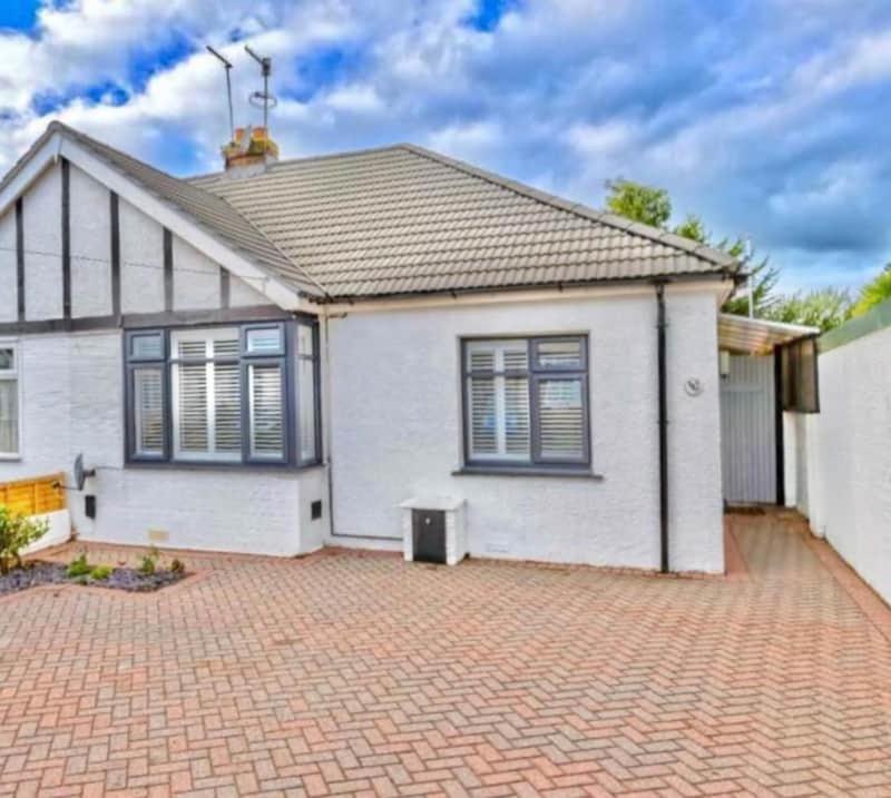 Betty'S Bungalow Lancing Dış mekan fotoğraf